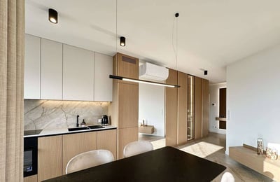 Alquiler de un elegante apartamento amueblado de 3 habitaciones, 60 m², Varsovia, Polonia